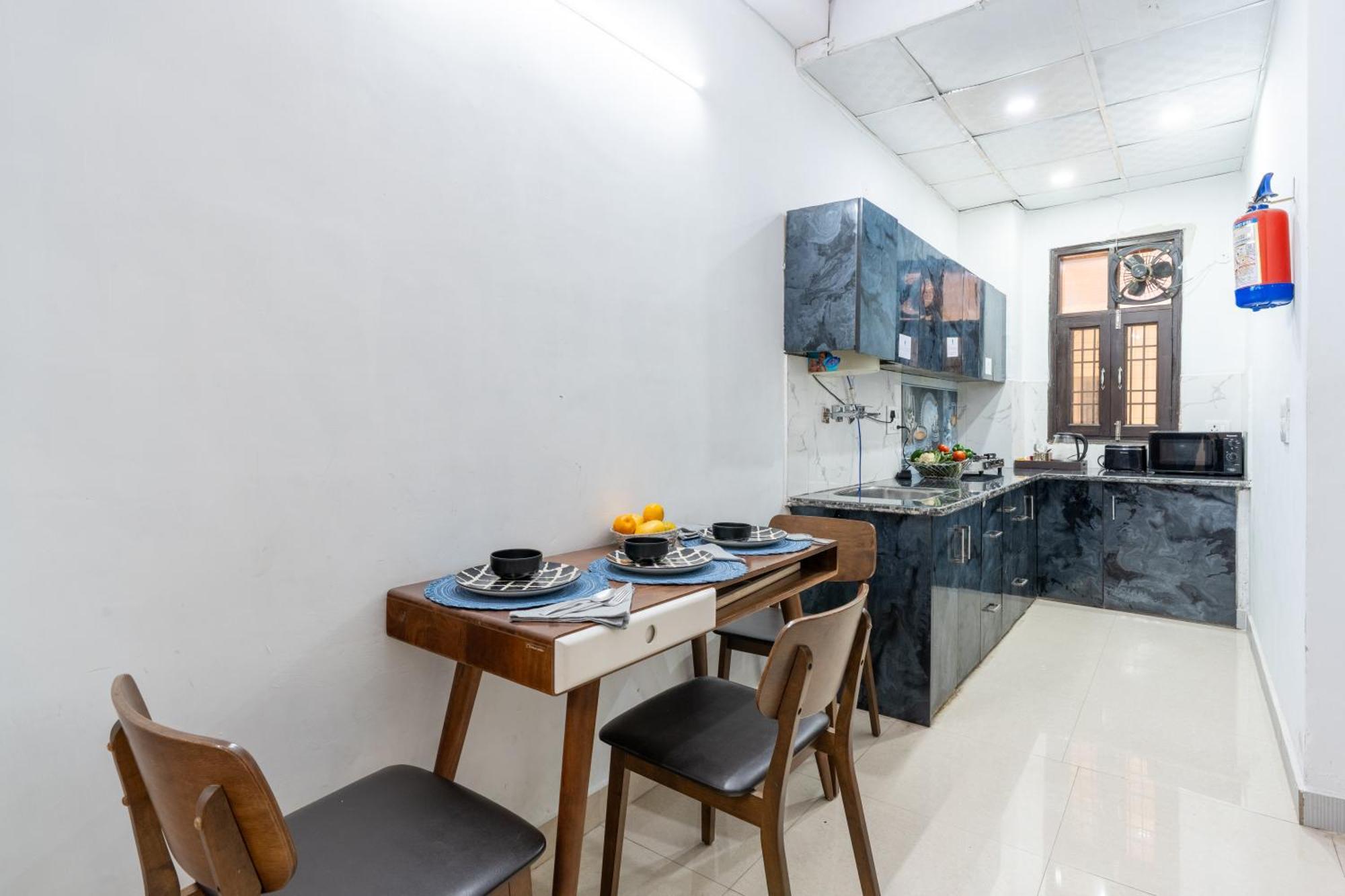 Homlee-Vintage 2Bhk-Ndls-Lift-Bharat Mandapam Apartment New Delhi Exterior photo