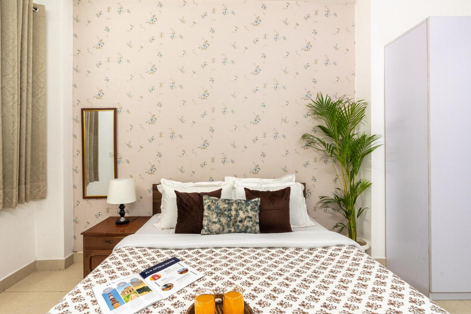 Homlee-Vintage 2Bhk-Ndls-Lift-Bharat Mandapam Apartment New Delhi Exterior photo