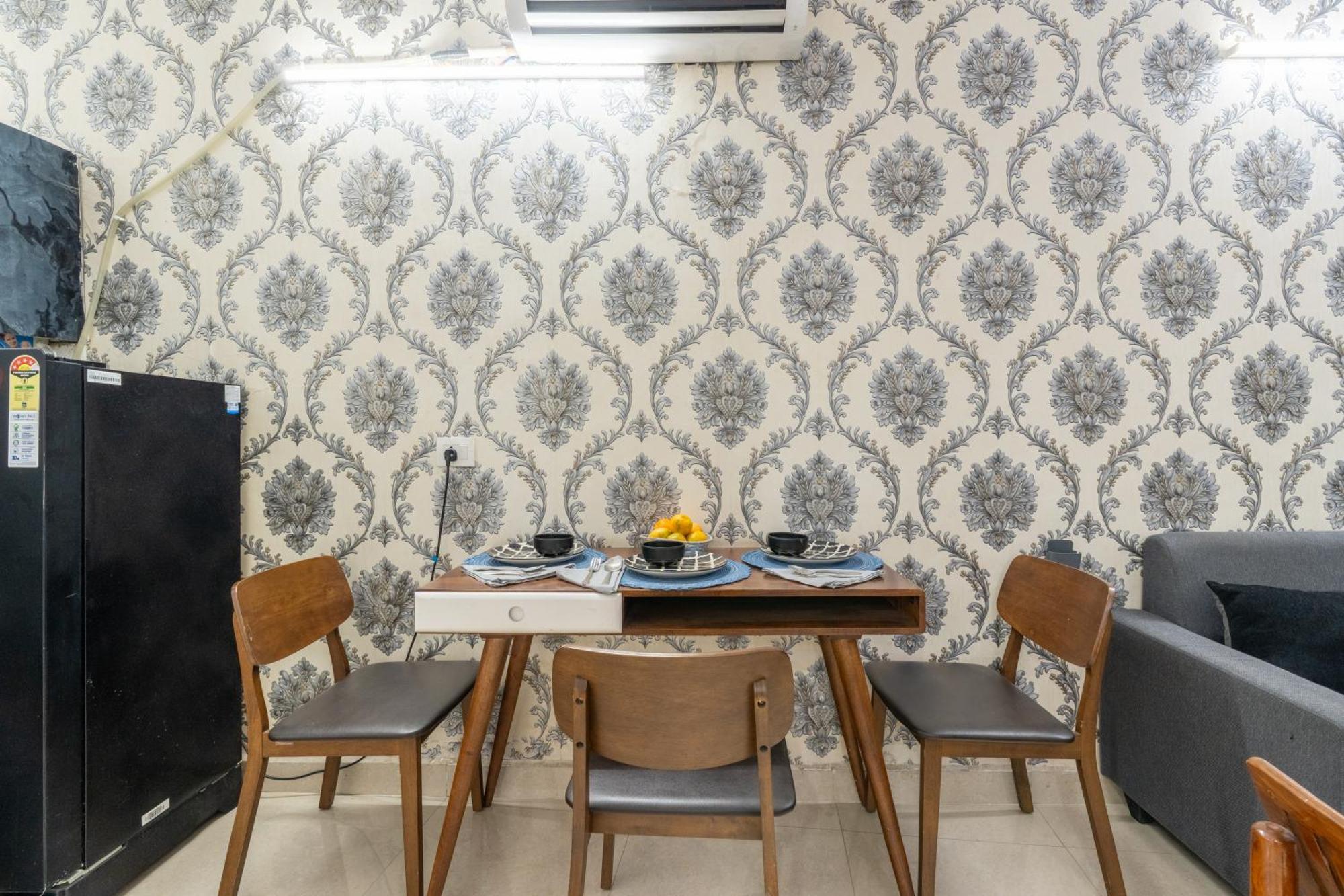 Homlee-Vintage 2Bhk-Ndls-Lift-Bharat Mandapam Apartment New Delhi Exterior photo